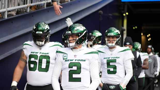 New York Jets quarterbacks Zach Wilson, Mike White
